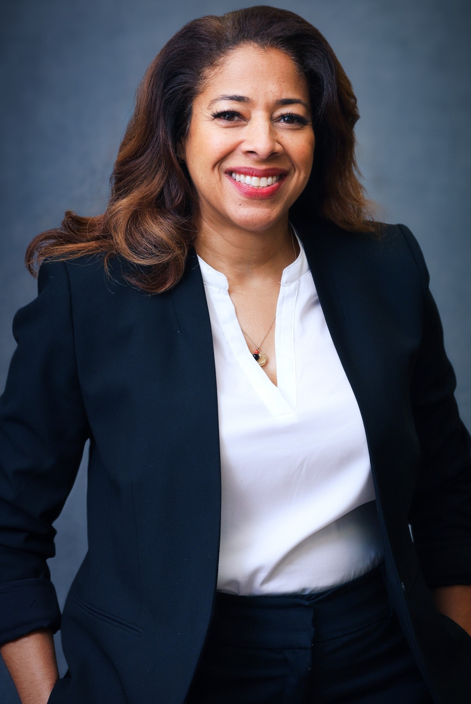 Leslie from Freddy & Leslie Real Estate Team